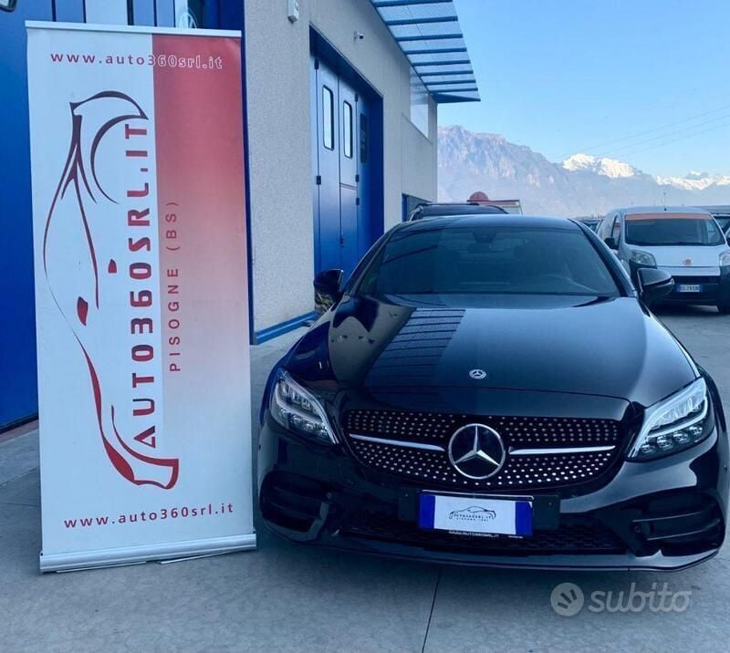 Usata Mercedes C200 AMG line 160 CV (117 kW) 2019 Nero metallizzato Coupé