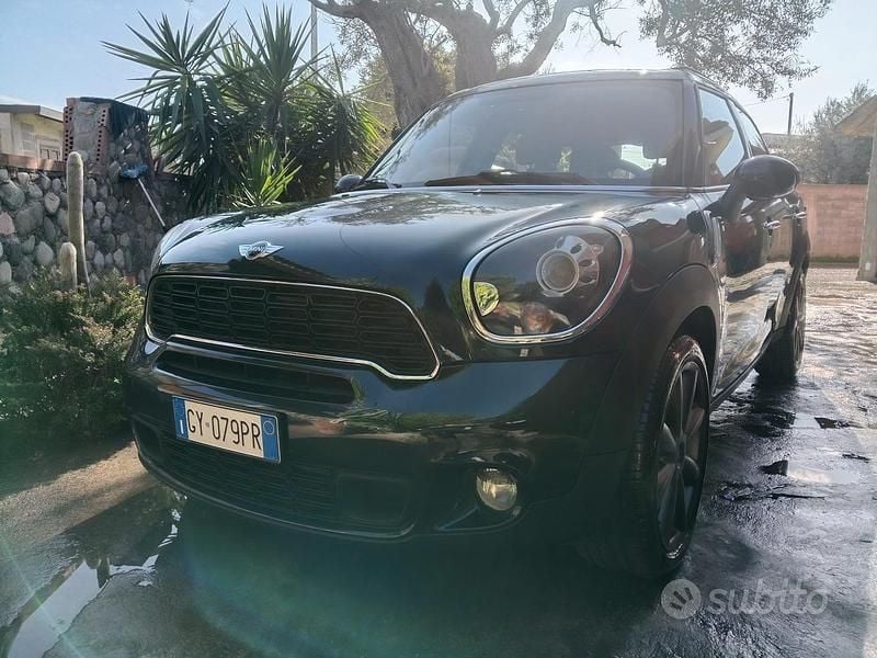Verde Usata 2011 Mini Countryman SUV | 10.500 € - Immagine 1/4