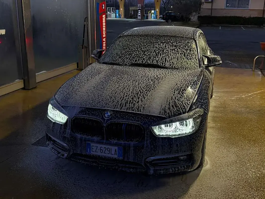 Usata BMW 116 116 CV (85 kW) 2016 Blu/azzurro Utilitaria