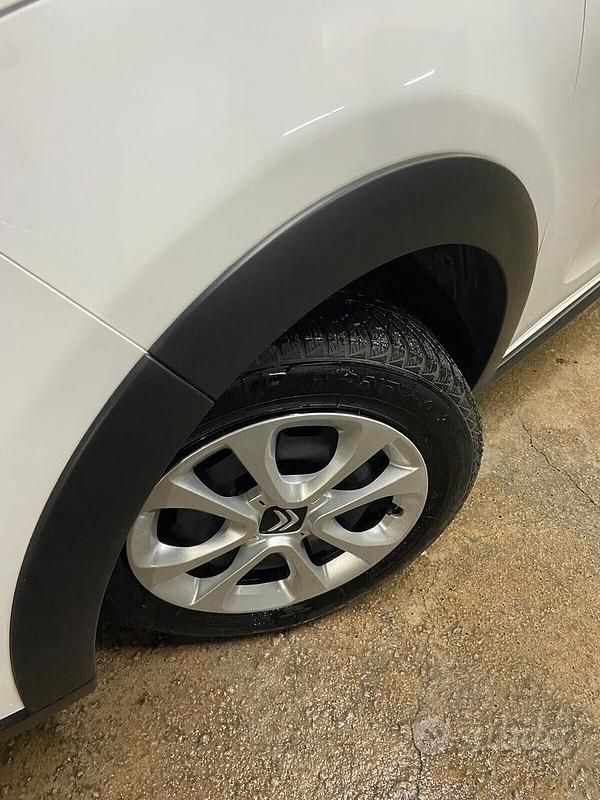 Usata Citroën C3 Feel 101 CV (74 kW) 2022 Bianco Furgone