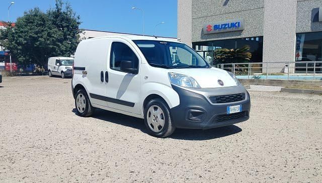 Usata Fiat Fiorino 95 CV (69 kW) 2019 Bianco pastello Monovolume