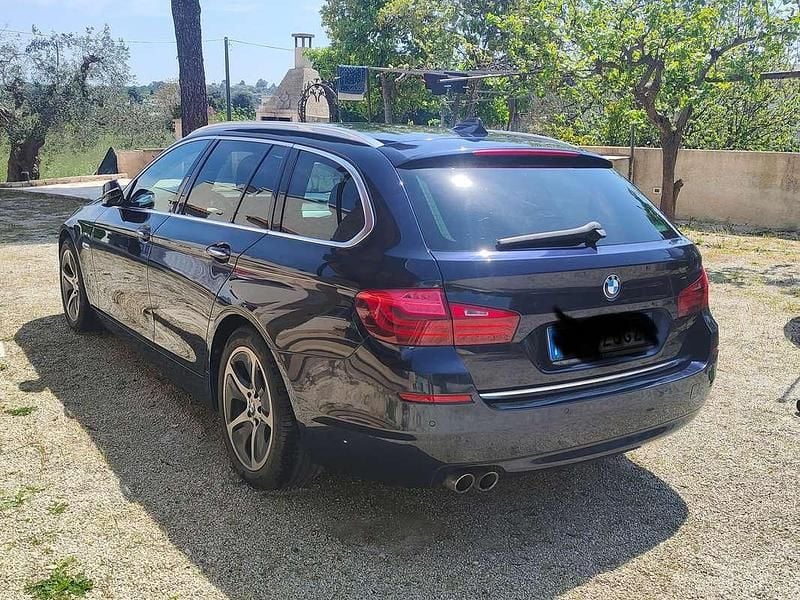 Usata BMW 520 Luxury Line 190 CV (139 kW) 2015 Blu/azzurro Station wagon