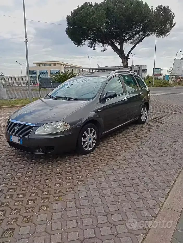 Usata Fiat Croma 150 CV (110 kW) 2007 Grigio Station wagon
