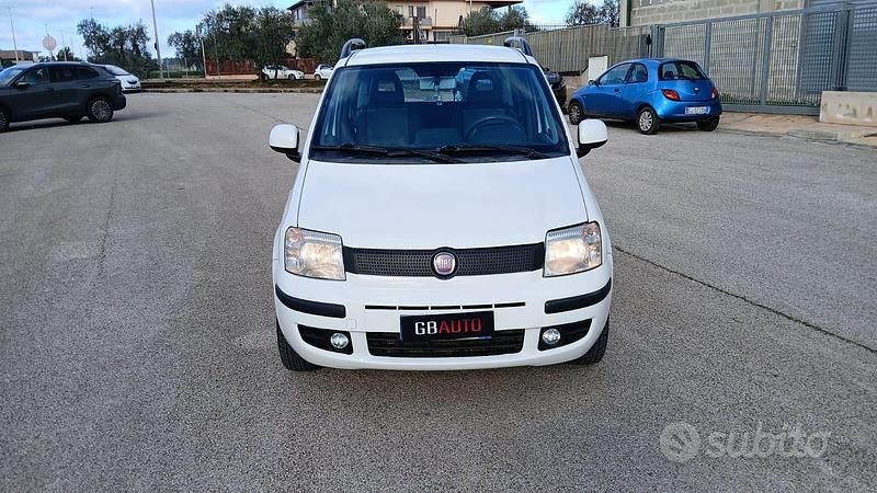 Usata Fiat Panda Classica 69 CV (50 kW) 2012 Bianco Utilitaria