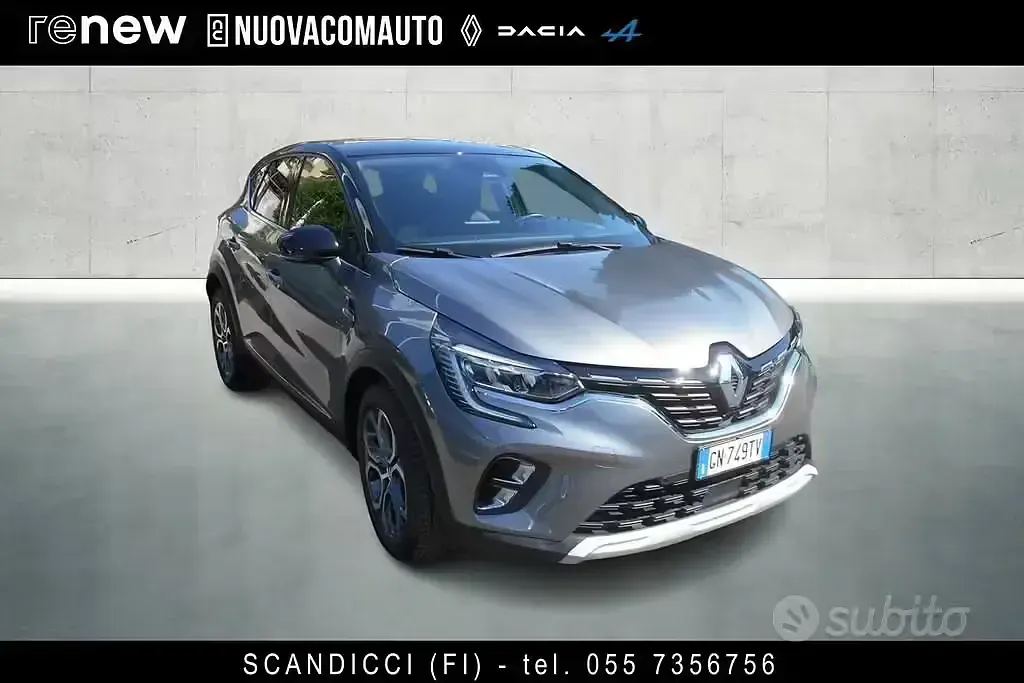 Usata Renault Captur Intens 101 CV (74 kW) 2023 Grigio SUV