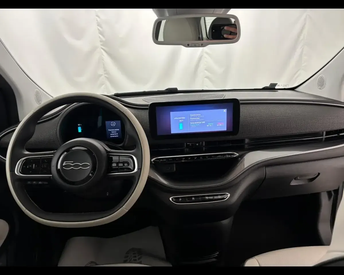 Usata Fiat 500e La Prima 42 kW (58 CV) 2023 Bianco Berlina
