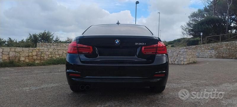 Begagnad BMW 330 184 HK (135 kW) 2017 Svart Sedan