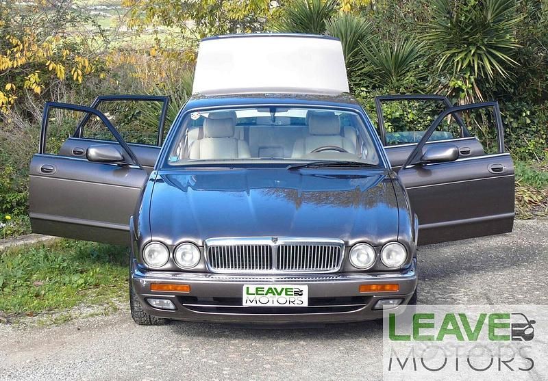 Usata Jaguar XJ6 Sovereign 210 CV (154 kW) 1997 Marrone Berlina