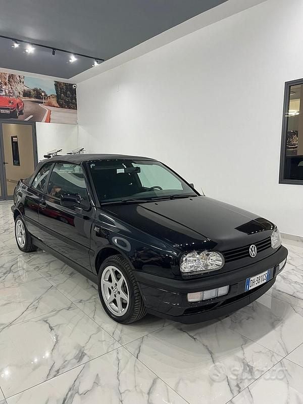Usata VW Golf III 90 CV (66 kW) 1996 Nero Cabrio