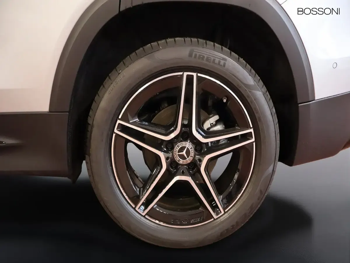 Nuova Mercedes GLB200 AMG Line Premium 150 CV (110 kW) 2026 Argento SUV