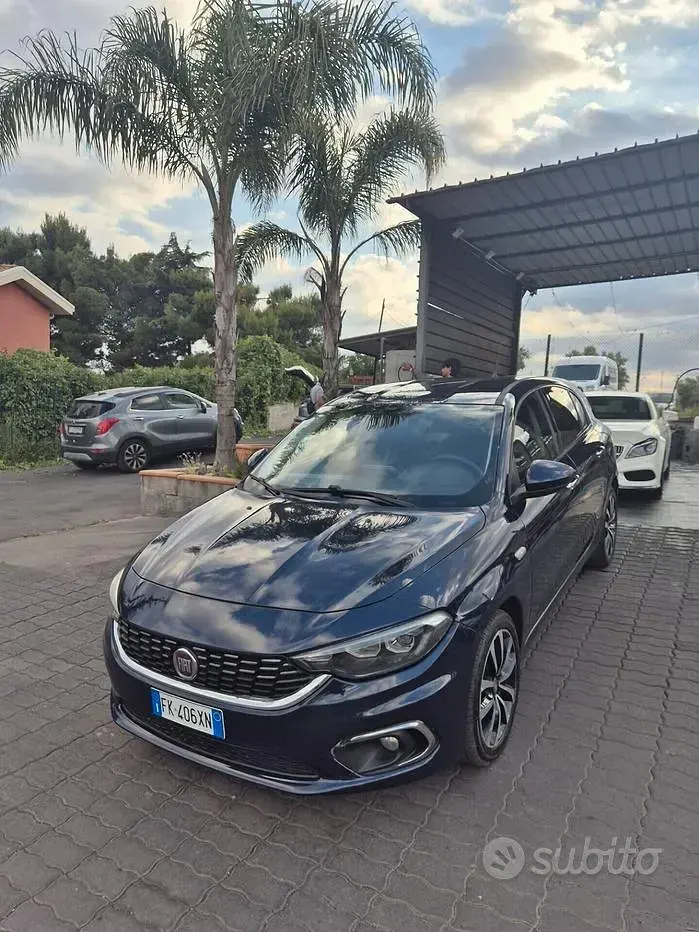 Usata Fiat Tipo 120 CV (88 kW) 2017 Bluazzurro Berlina