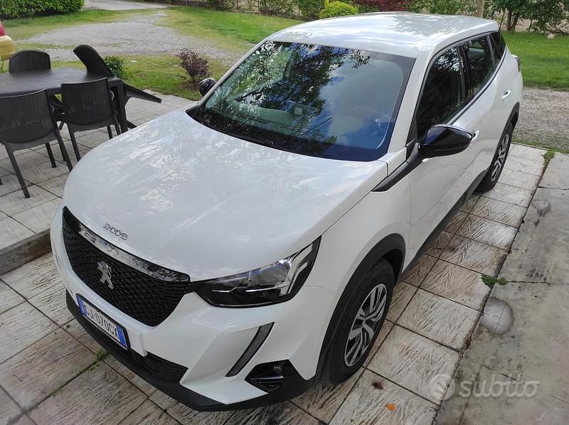Usata Peugeot 2008 83 CV (61 kW) 2022 Bianco SUV