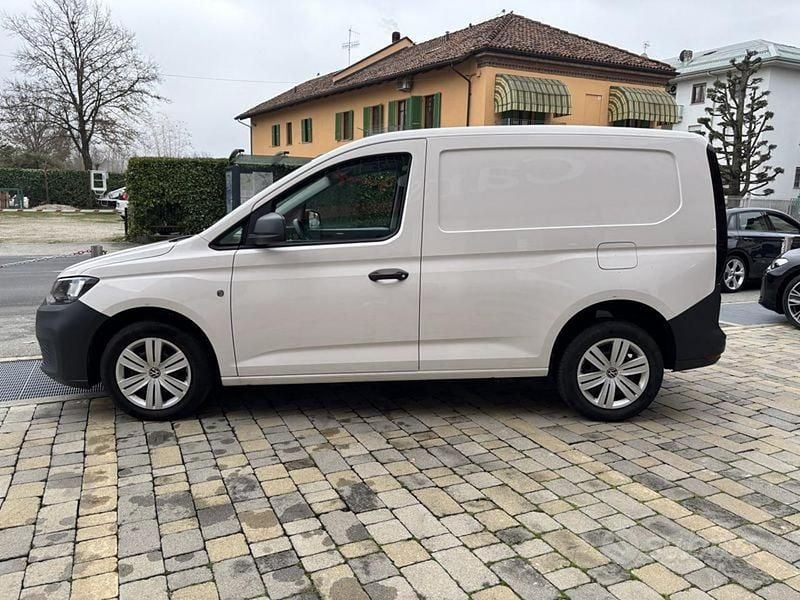 Usata VW Caddy 75 CV (55 kW) 2021 Bianco Monovolume