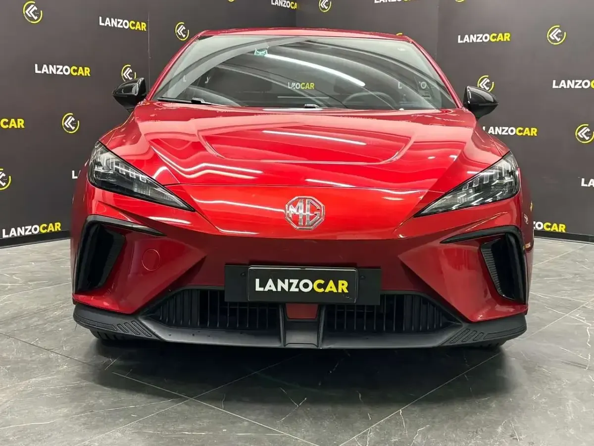 Usata MG MG4 EV 53 kW (73 CV) 2023 Rosso Utilitaria