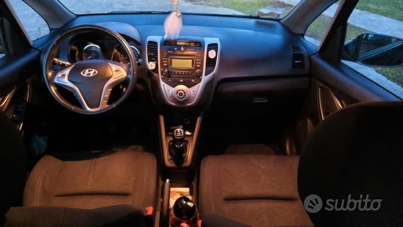 Usata Hyundai ix20 Comfort 77 CV (56 kW) 2011 Nero Utilitaria