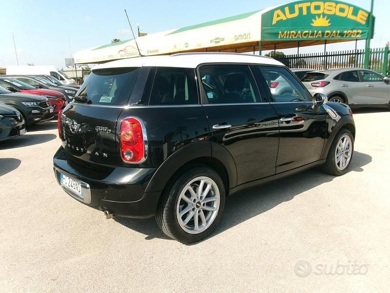 Usata Mini Park Lane Countryman 112 CV (82 kW) 2016 Nero SUV