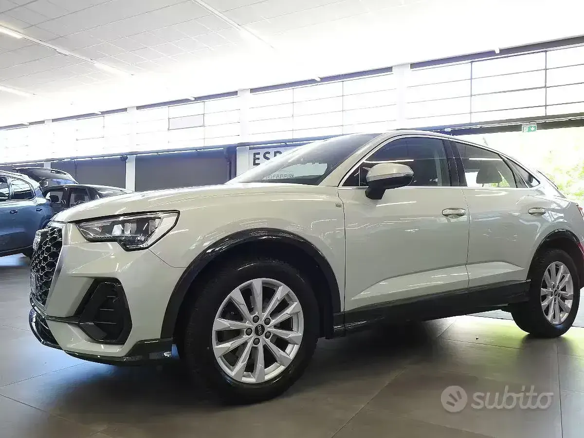 Usata Audi Q3 Sportback 150 CV (110 kW) 2021 Verde SUV
