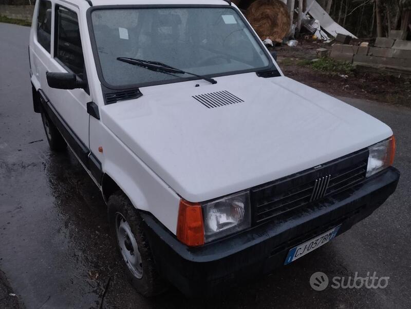 Usato 2003 Fiat Panda 1.1 Benzin 54 CV (5.990 €)