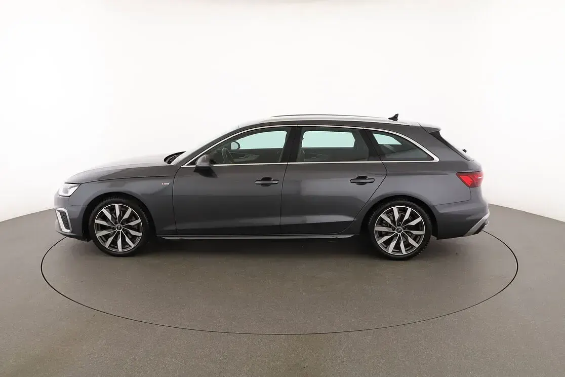 Usata Audi A4 S-Line 150 CV (110 kW) 2023 Grigio Station wagon