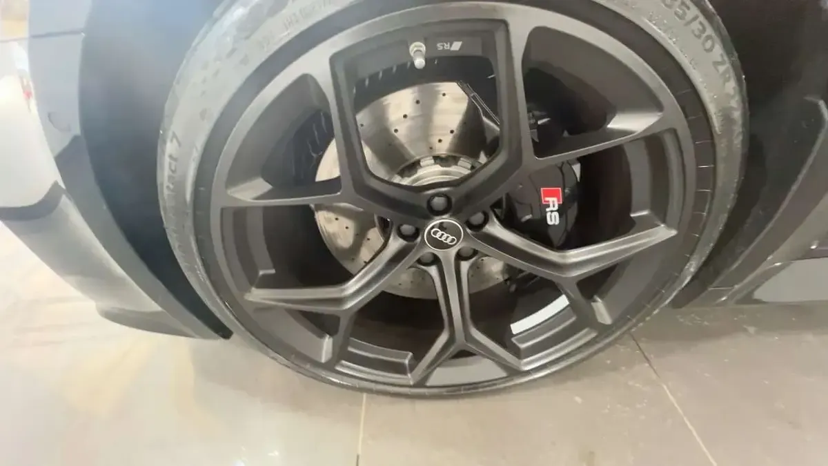 Usata Audi RS6 Performance 630 CV (463 kW) 2024 Nero Station wagon