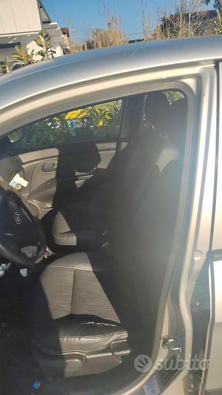 Usata Kia Picanto 2010 Grigio Utilitaria