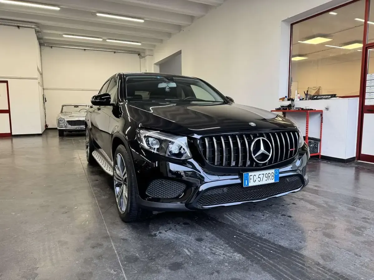 Begagnad Mercedes GLC220 Premium 170 HK (125 kW) 2017 Svart Sportkupé