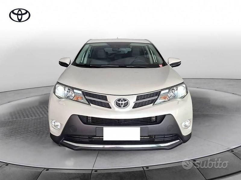 Occasion Toyota RAV4 Lounge 124 ch (91 kW) 2014 Gris SUV