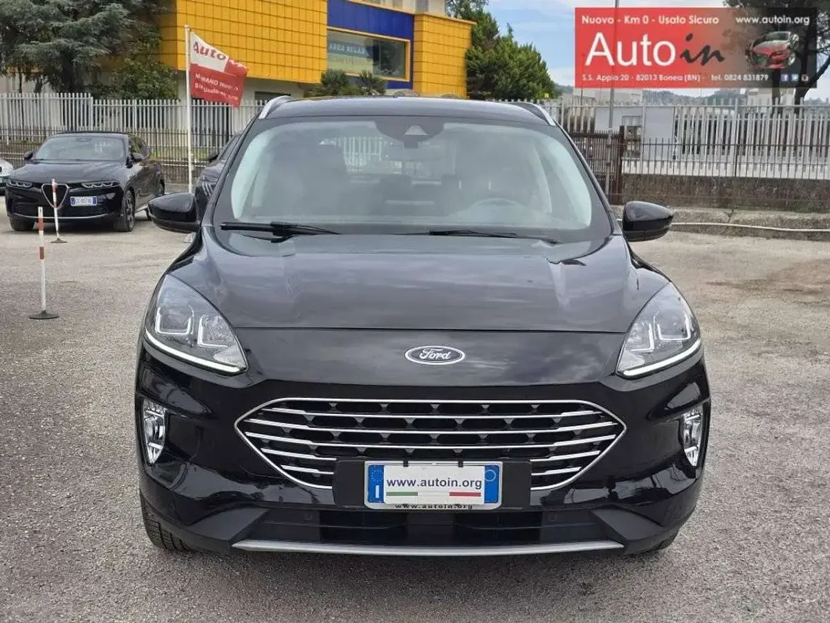 Usata Ford Kuga Titanium 120 CV (88 kW) 2021 Agate black metallic SUV