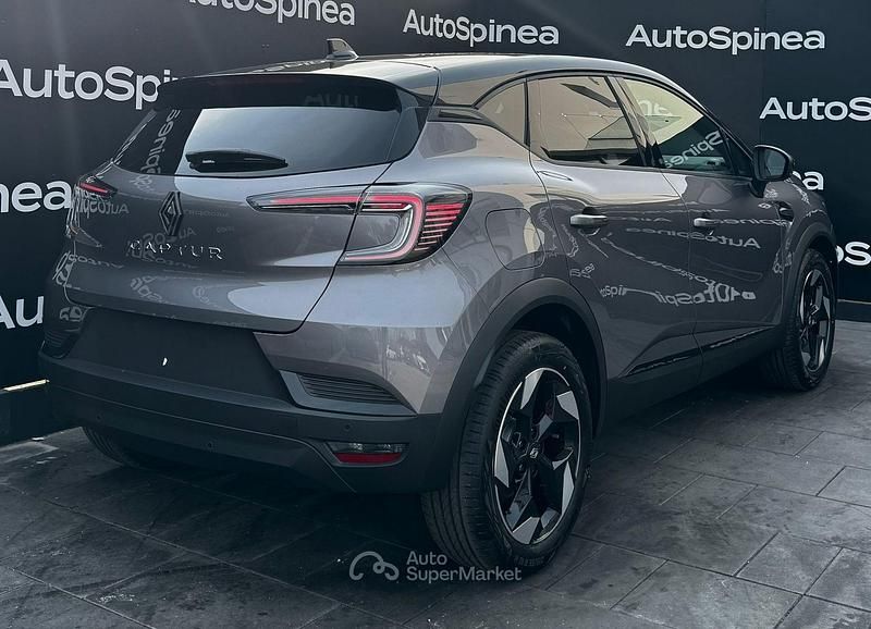 Nuova Renault Captur Techno 101 CV (74 kW) 2026 Gray SUV