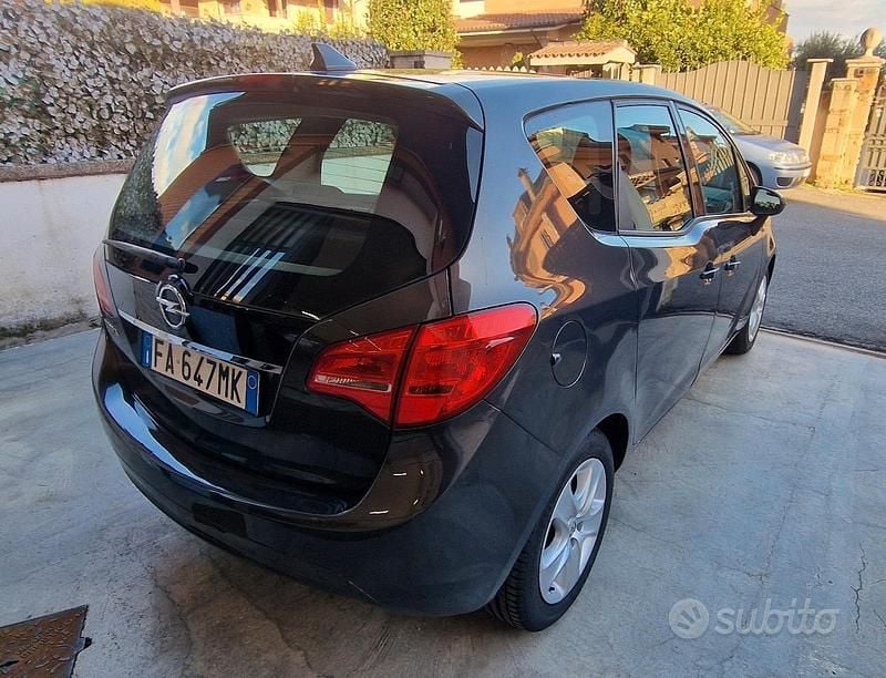 Usata Opel Meriva Cosmo 120 CV (88 kW) 2015 Grigio Monovolume