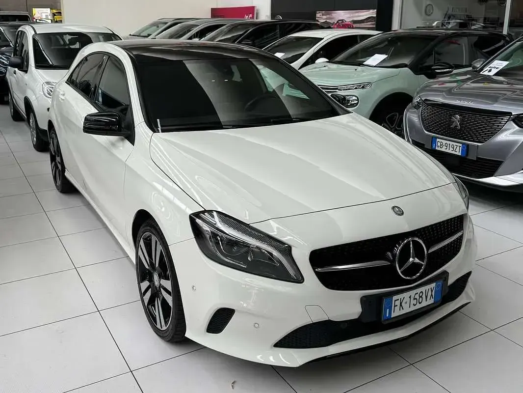 Usata Mercedes A180 Executive 122 CV (89 kW) 2016 Bianco Utilitaria