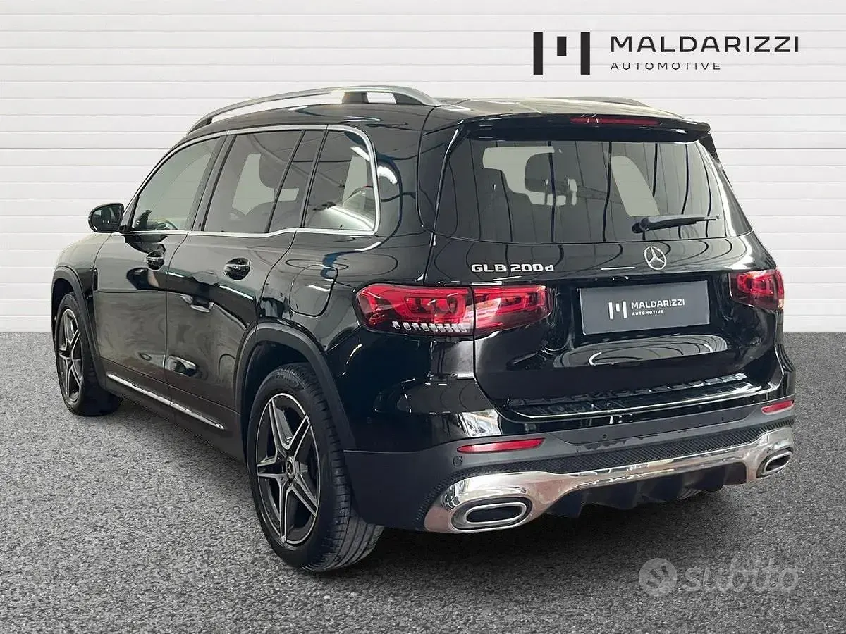 Usata Mercedes GLB200 Premium 150 CV (110 kW) 2023 Nero SUV