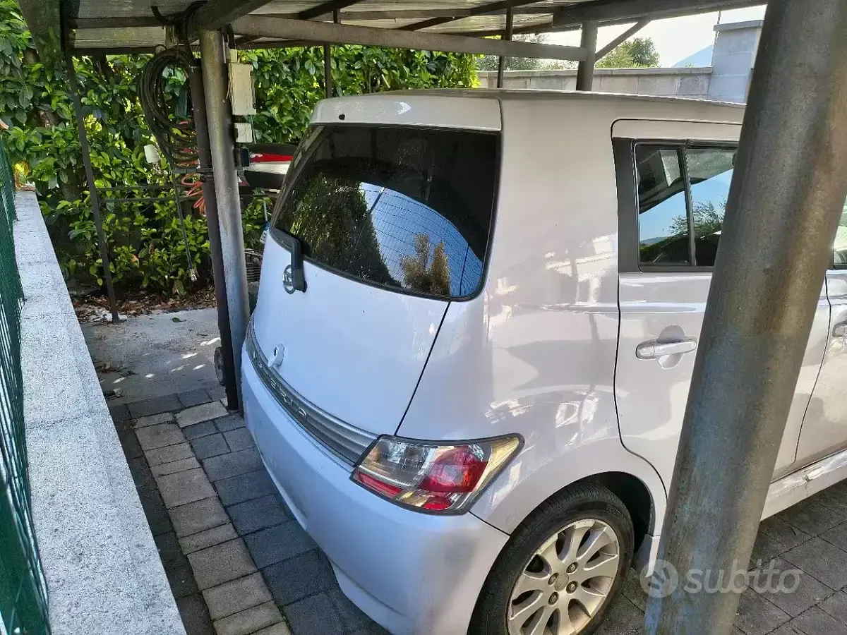 Usata Daihatsu Materia 91 CV (66 kW) 2007 Bianco Monovolume