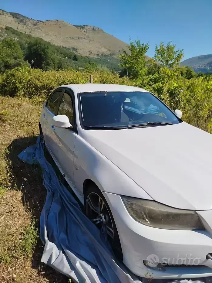 Usata BMW 316 116 CV (85 kW) 2011 Bianco Berlina