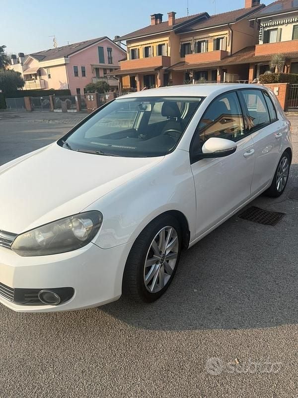 Usata VW Golf VI Highline 140 CV (102 kW) 2011 Bianco Utilitaria