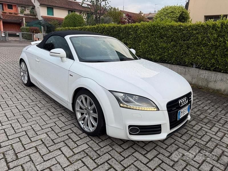 Usata Audi TT Roadster Ambiente 170 CV (125 kW) 2013 Bianco Cabrio