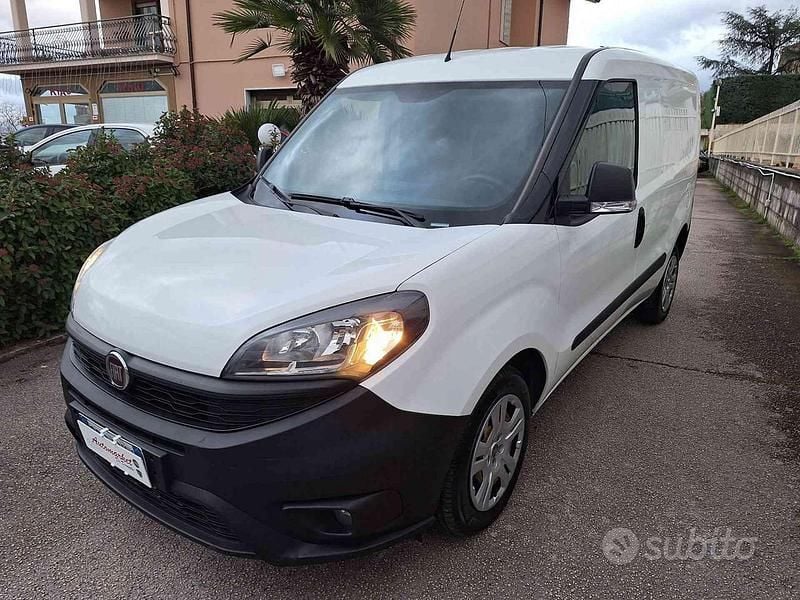 Bianco Usata 2020 Fiat Doblò Monovolume | 11.500 € (Buon prezzo) - Immagine 1/4