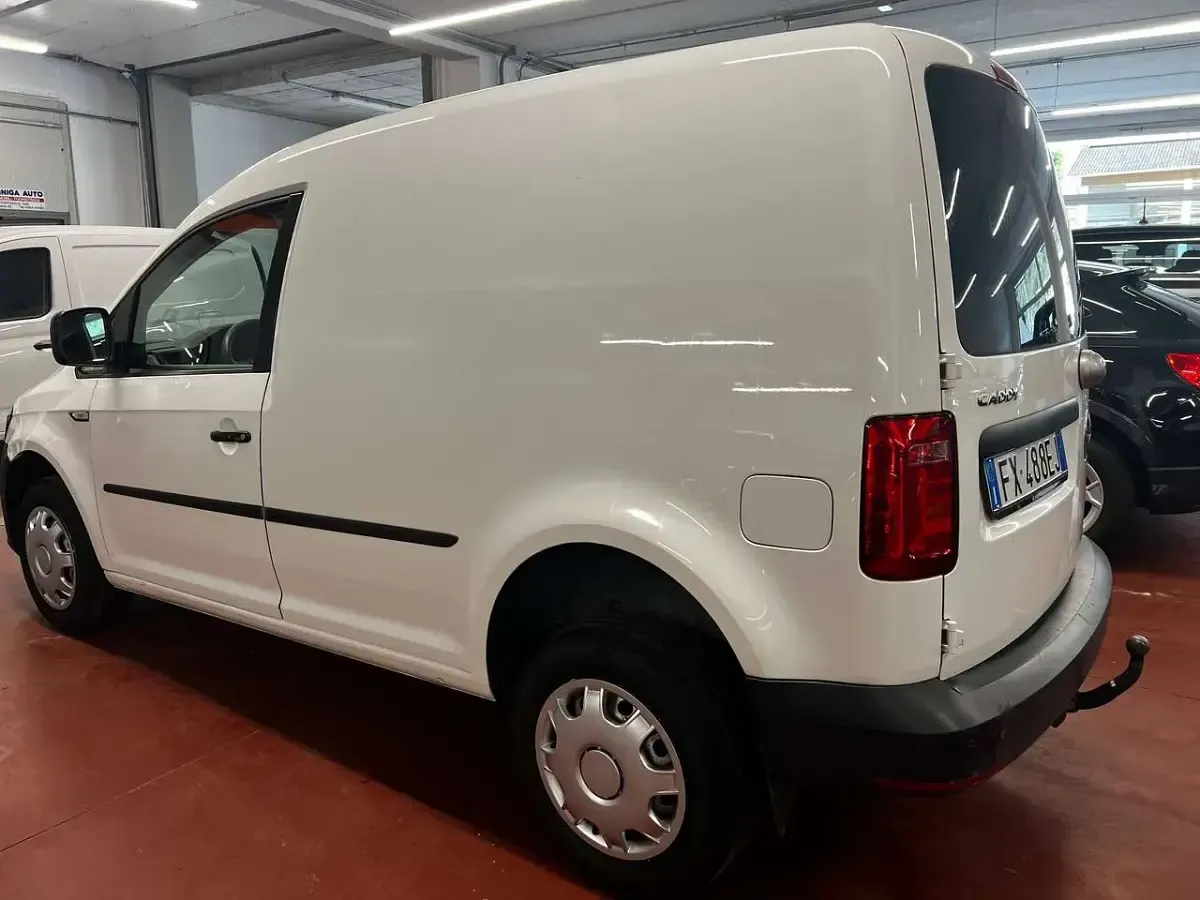 Usata VW Caddy 122 CV (89 kW) 2019 Bianco Monovolume