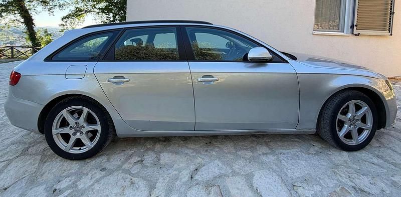 Usata Audi A4 Advanced 143 CV (105 kW) 2009 Argento Station wagon