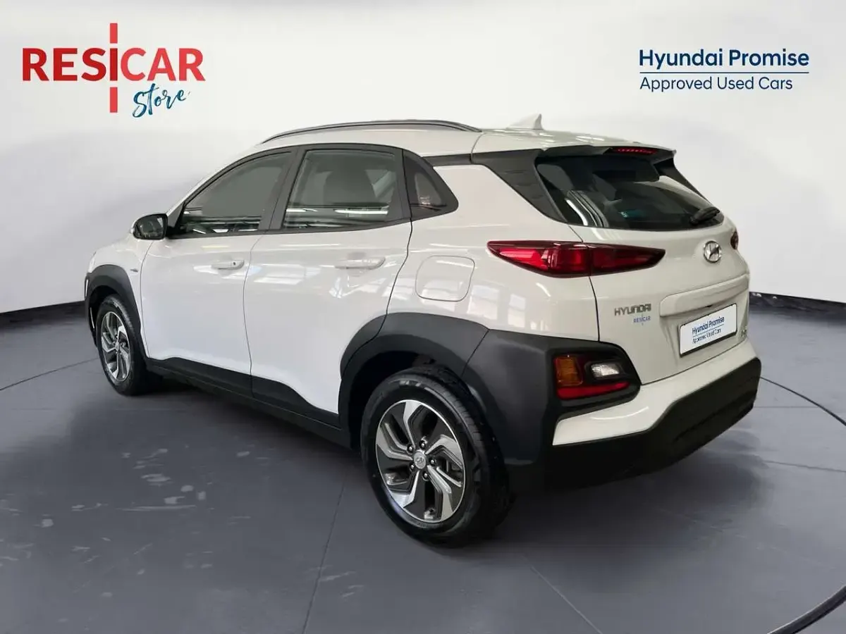 Usata Hyundai Kona XPrime 105 CV (77 kW) 2021 Bianco SUV