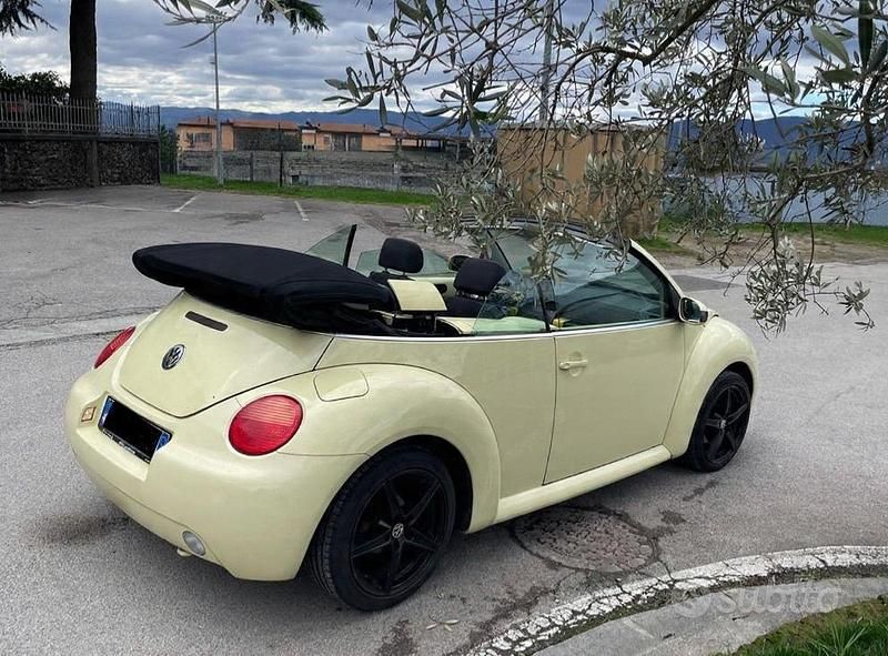 Usata VW New Beetle Cabriolet 2004 Giallo Cabrio