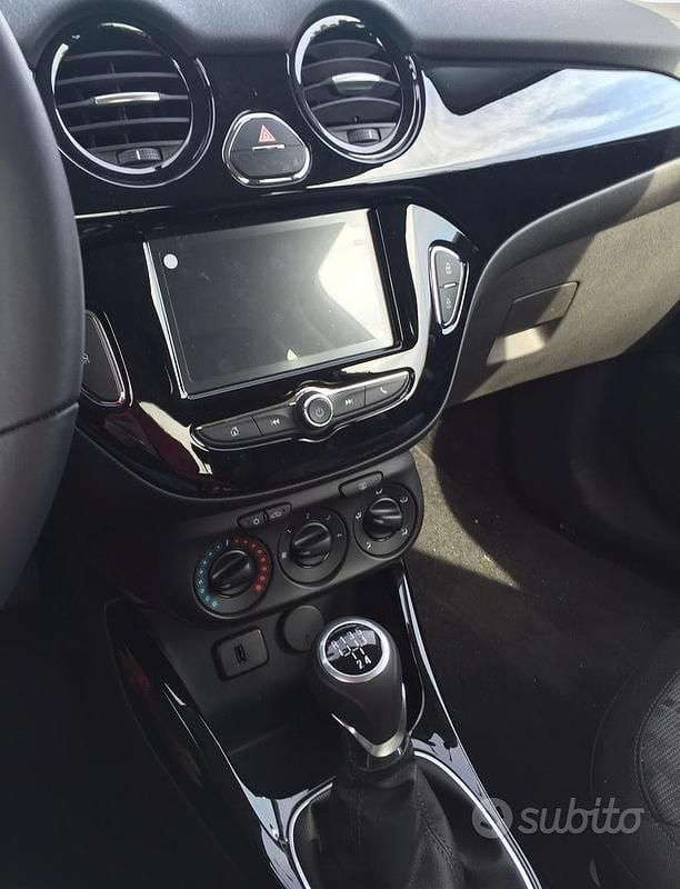 Usata Opel Adam Jam 70 CV (51 kW) 2016 Bianco Utilitaria