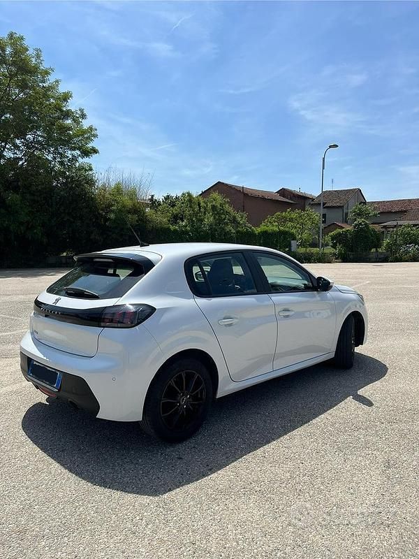 Usata Peugeot 208 75 CV (55 kW) 2020 Bianco Utilitaria