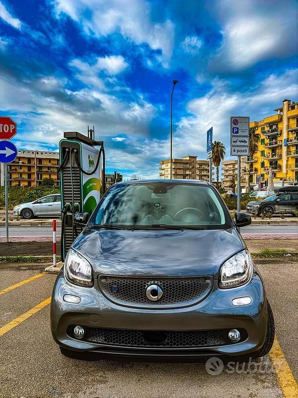 Usata Smart ForFour Prime 60 kW (82 CV) 2019 Utilitaria