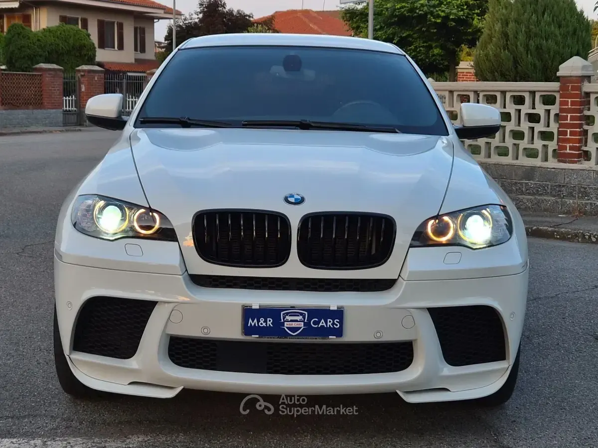 Ny BMW X6 M Performance 306 HK (225 kW) 2026 Vit SUV