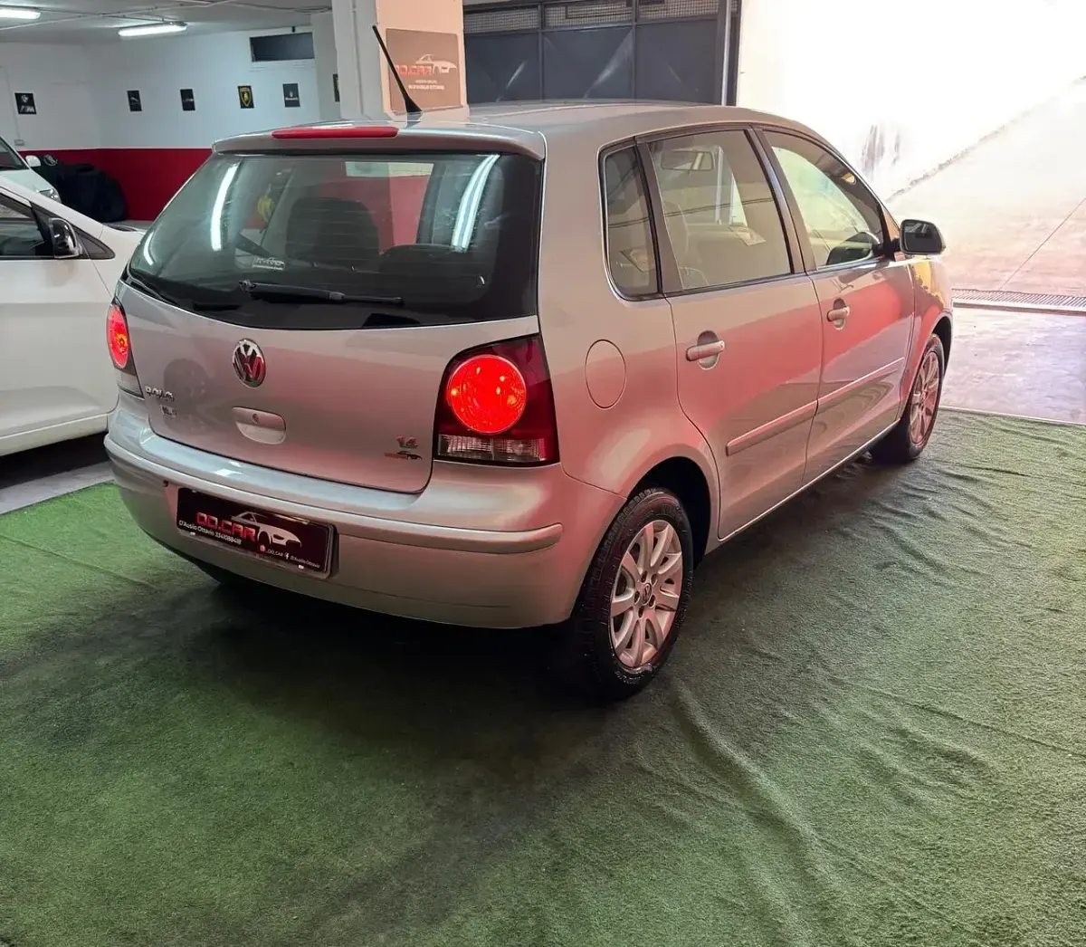Usata VW Polo Comfortline 75 CV (55 kW) 2006 Argento Utilitaria