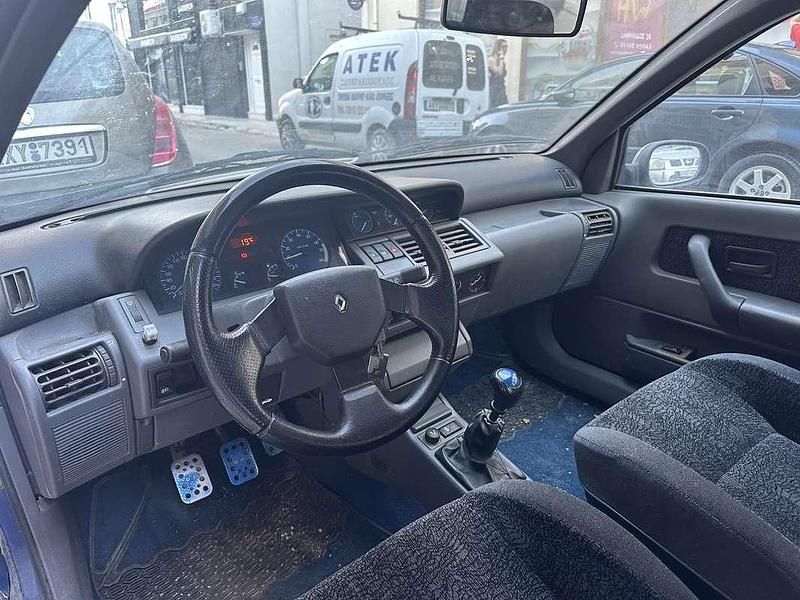 Usata Renault Clio 147 CV (108 kW) 1995 Utilitaria