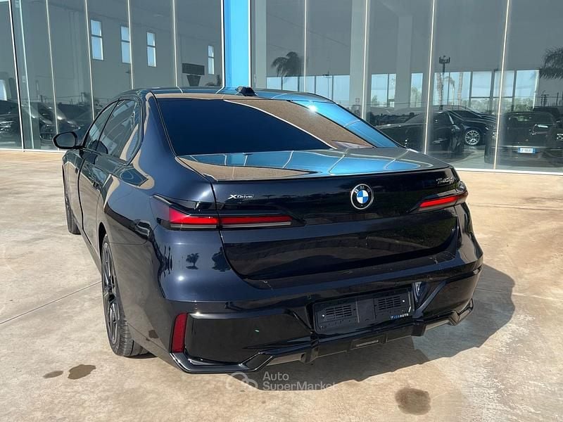 Nuova BMW 740 M Sport 286 CV (210 kW) 2026 Nero Berlina