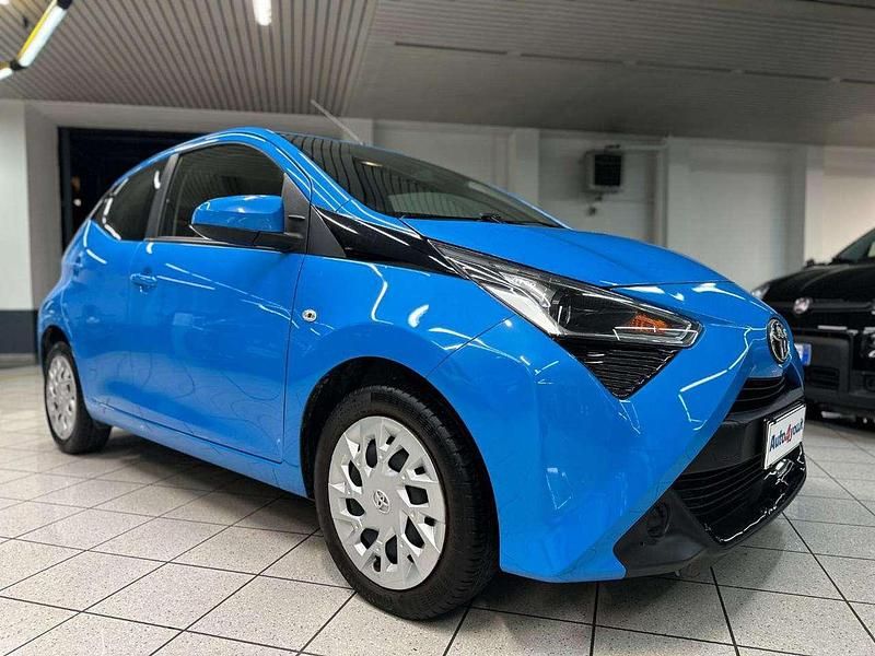 Azzurro Usata 2019 Toyota Aygo Business Edition Due volumi | 5490 € (Super prezzo) - Immagine 1/4