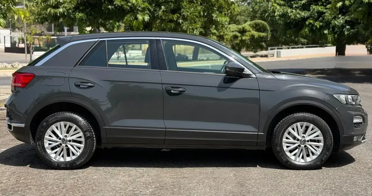Usata VW T-Roc Style 150 CV (110 kW) 2021 Grigio SUV